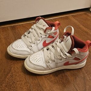 Nike Kids Sneakers in White and Red